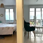 Les Obiones Lumineux A 150 M De La Apartment *