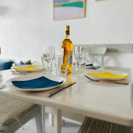 Les Obiones Lumineux à 150 M De La Appartement *